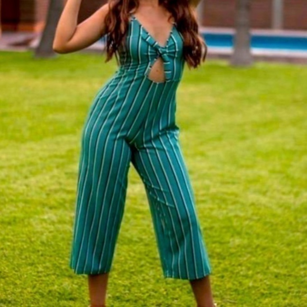 Rue21 Spaghetti Strap Multicolor Stripe Front Bow Cut Out Jumpsuit‎